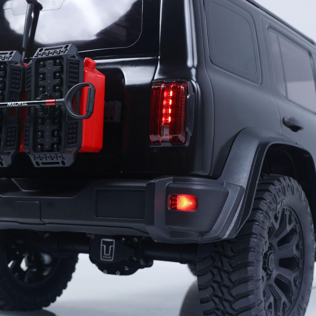 Traction Hobby KM GWM Tank 300 1:8 Scale RC Crawler Truck W/ Locking Diffs 4WD High Torque Servo Dumbo 10-Channel Remote Control